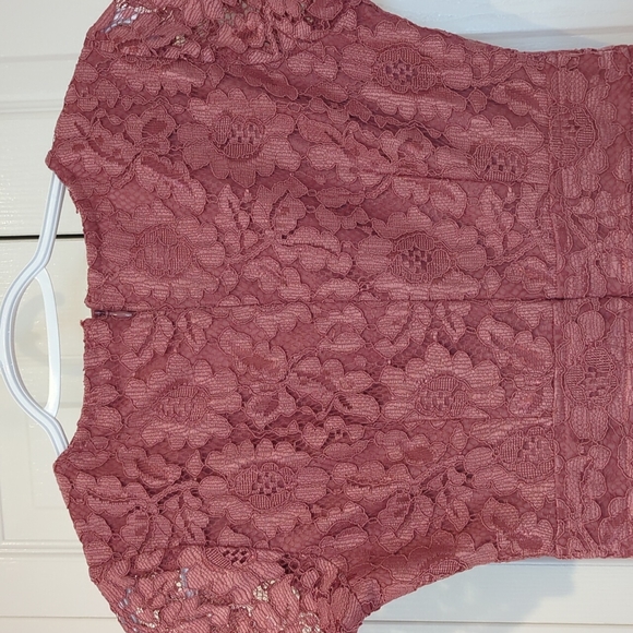 Lace Dress - Picture 5 of 6